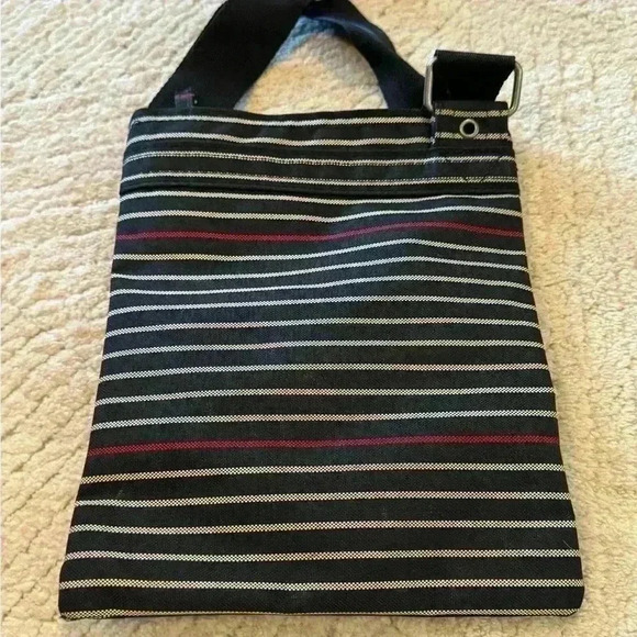 Dakine unisex crossbody - Picture 5 of 9